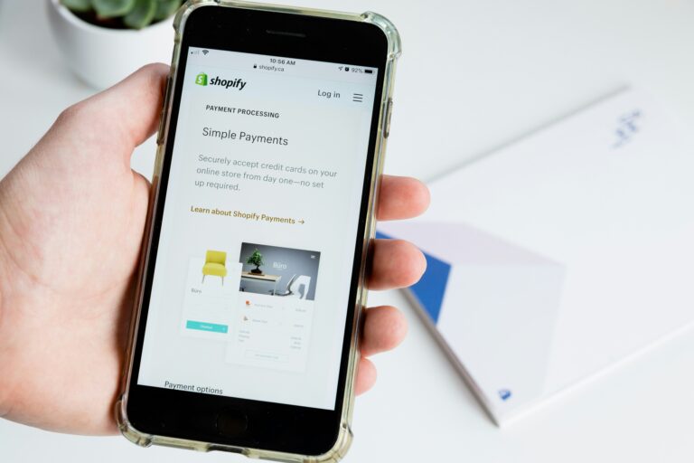 Read more about the article How to Choose the Right Shopify Plan for Your Business