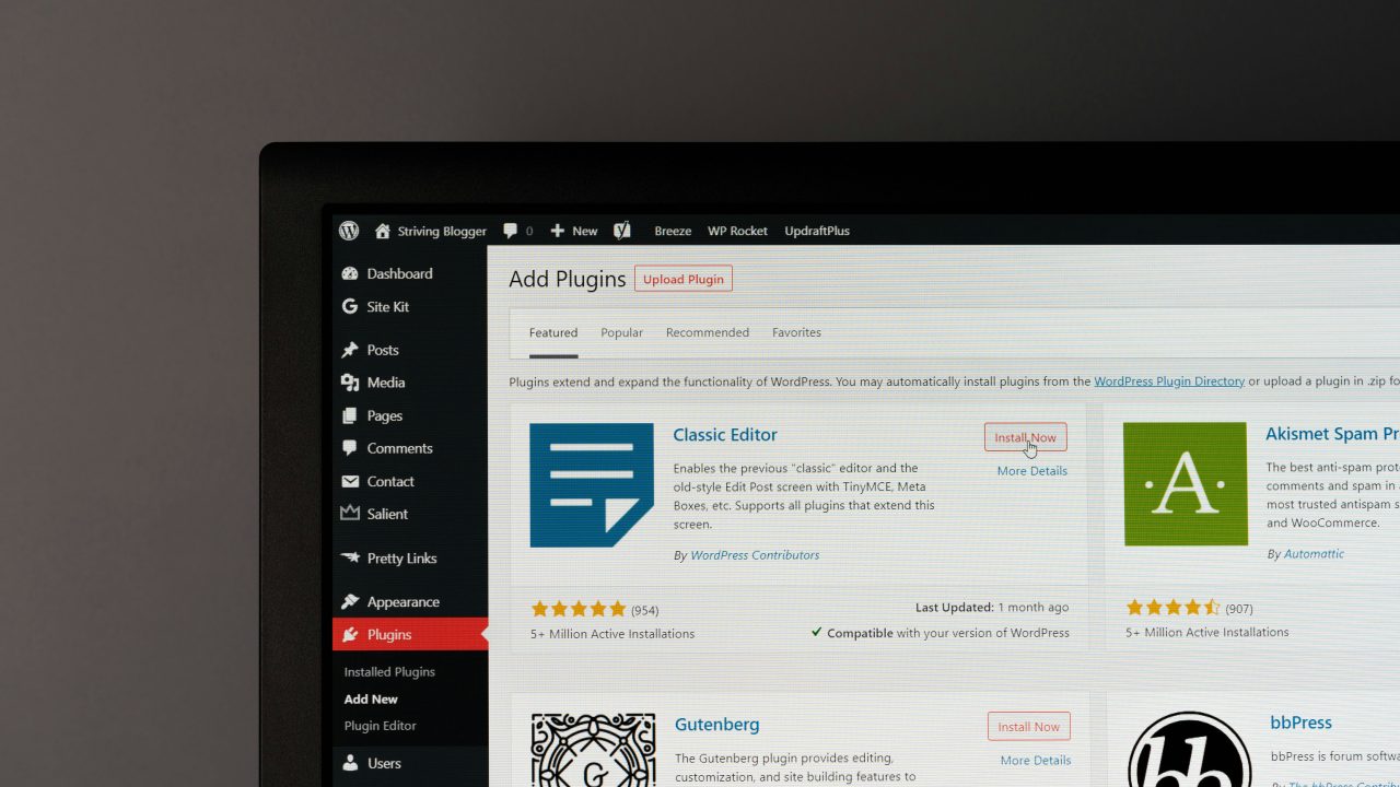 10 Best WordPress Themes for Online Stores (Beginner-Friendly!)