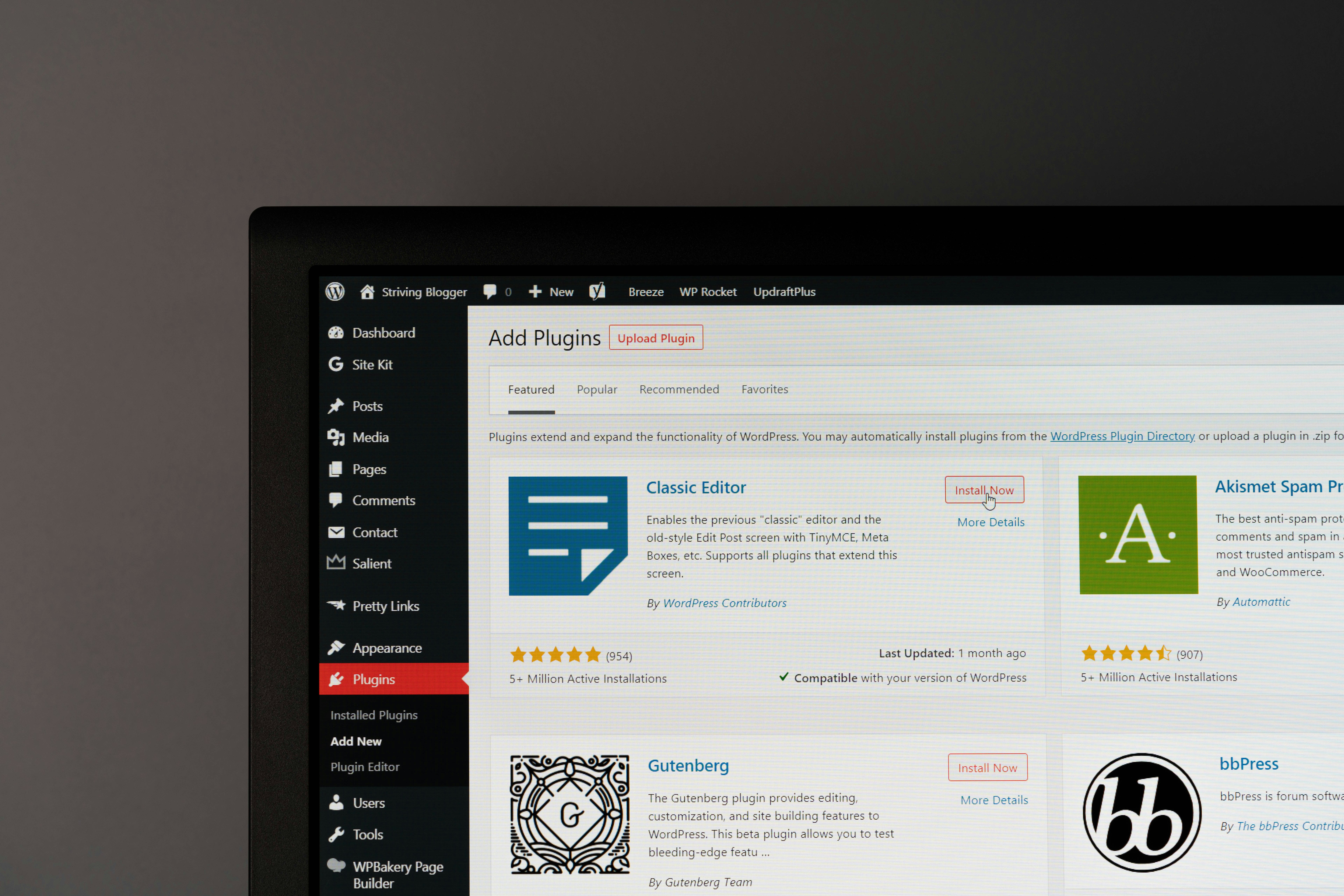 Read more about the article 10 Best WordPress Themes for Online Stores (Beginner-Friendly!)