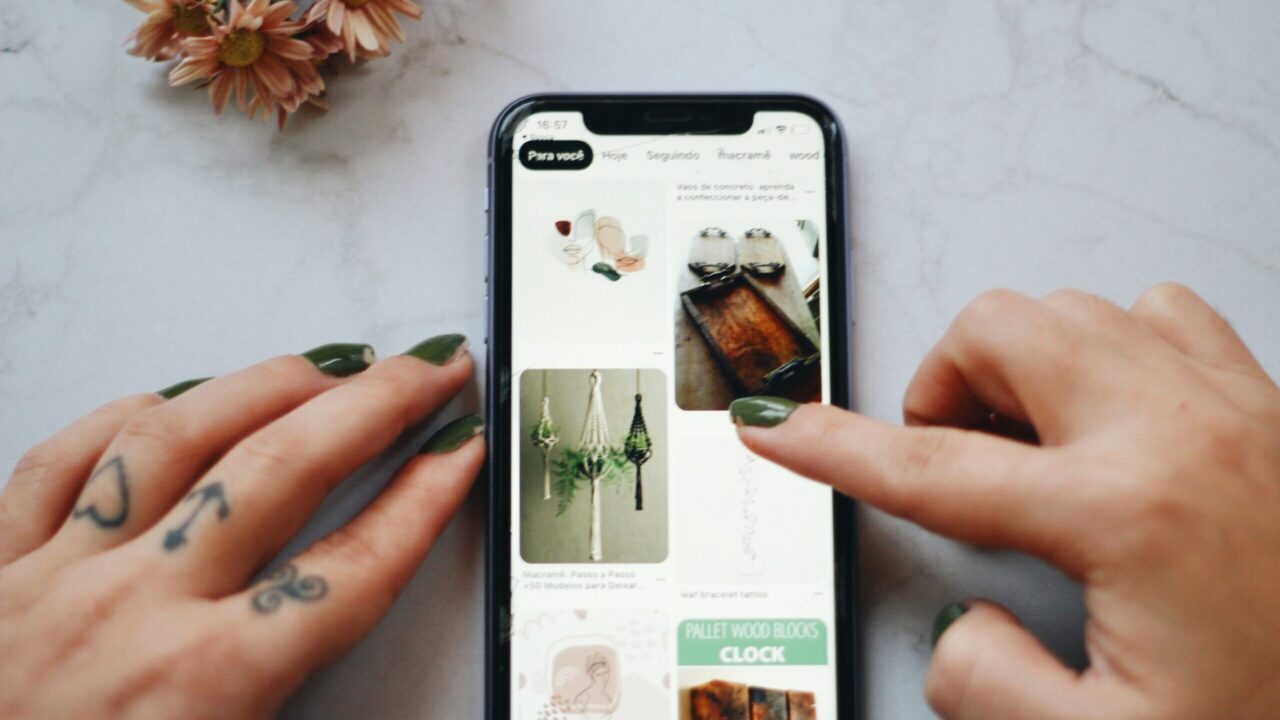 Unlock Success in E-Commerce| How to Spot Trending Products to Sell Online